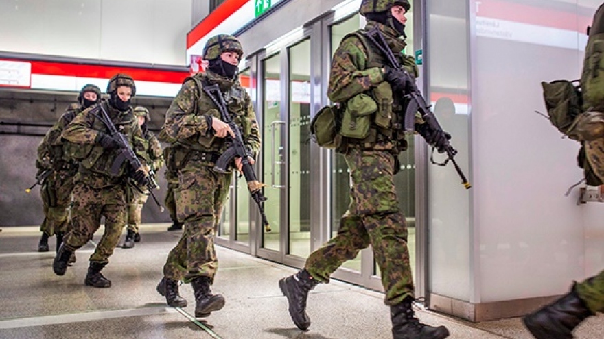 Nhiều dân thường Phần Lan tập luyện quân sự trong bối cảnh xung đột Ukraine